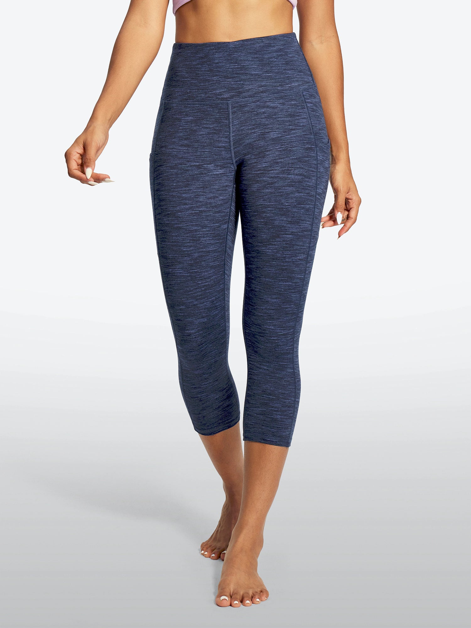 IUGA FlexTight Capris With Pockets Squat Proof | Affordable Yoga Leggings & Activewear by IUGA