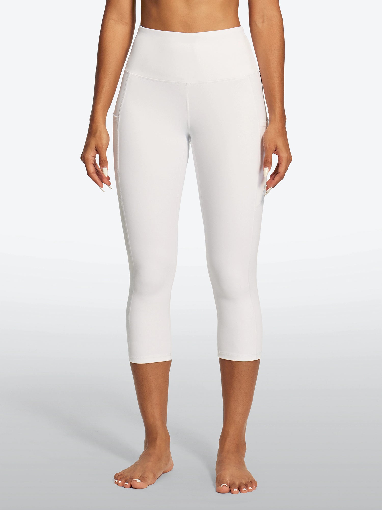 IUGA FlexTight Capris With Pockets Squat Proof | Affordable Yoga Leggings & Activewear by IUGA